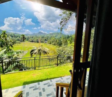 Deniyaya Apartamento | Rainforest Border Edge