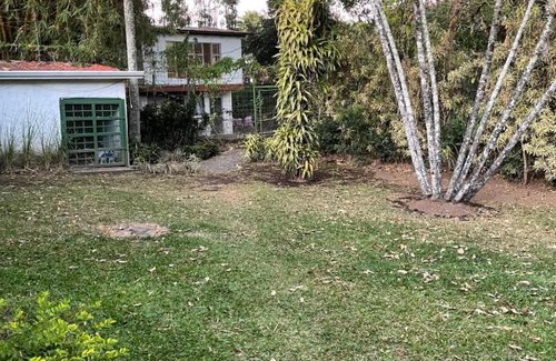 Escazú Casa | Rainforest Cabin in Escazu. Best of both words