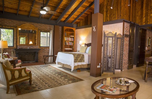 Jimenez Cama Y Desayuno | Rainforest Inn