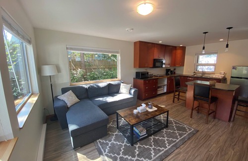 Ucluelet Cama Y Desayuno | Rainforest Retreat ~ Sauna, Yoga, Massage, Wellness Tofino / Ucluelet