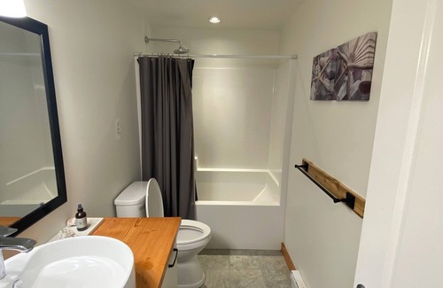 Ucluelet Cama Y Desayuno | Rainforest Retreat ~ Sauna, Yoga, Massage, Wellness Tofino / Ucluelet