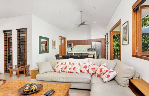 Palm Cove Villa | Rainforest Villa in Palm Cove