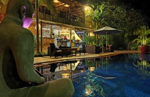 Krong Kaeb Hotel | Raingsey Bungalow