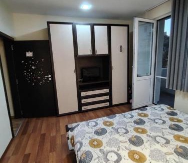 Ruse Apartamento | Rainie Ruse