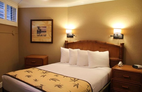 Historic Kailua Village Complejo | Raintree Kona Reef, Hawaii Timeshare Rental