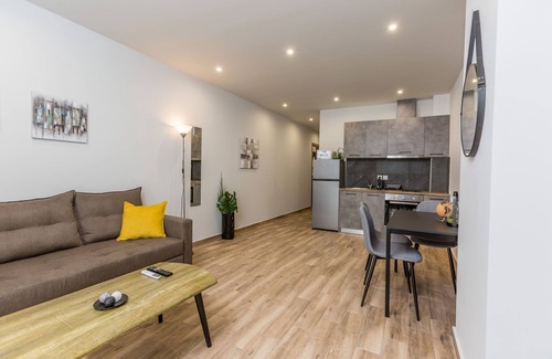 Dafni-Ymittos Apartamento | Raise Athens Metro Apartments