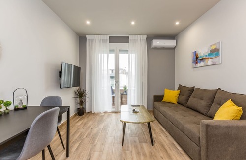 Dafni-Ymittos Apartamento | Raise Athens Metro Apartments