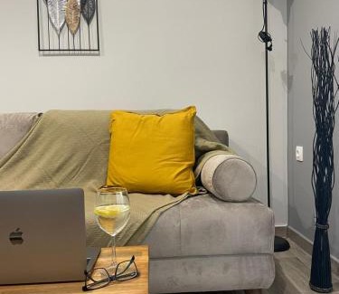 Dafni-Ymittos Apartamento | Raise Averof Serviced Apartments