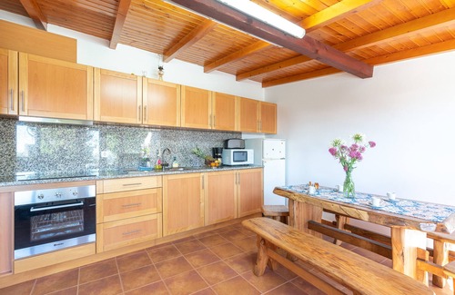 Arco da Calheta Cabaña | Raivinha Mother House, una casa tradicional en el corazón de Arco da Calheta