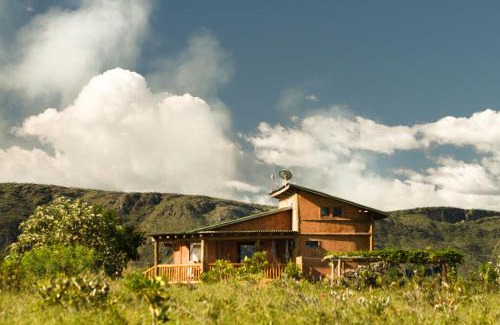 Alto Paraiso de Goias Cabina | Raizando Ecologia Humana