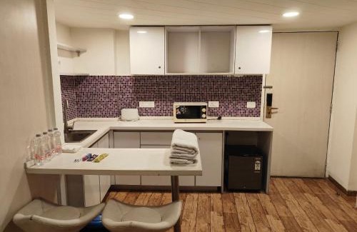 Surat Apartamento | Rajhansh Belliza Nest - A Luxury 2BHK Apartment
