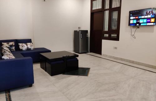 Malviya Nagar Apartamento | RajKamal Villa