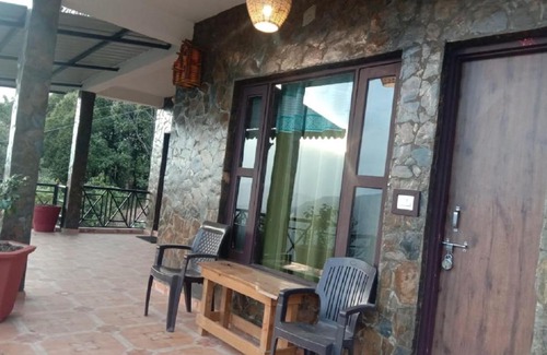 Mukteshwar Casa | Rajula Malushahi Cottage by StayApart