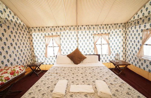 Kanoi Otro | Rajwada Desert Camp by Park Tree