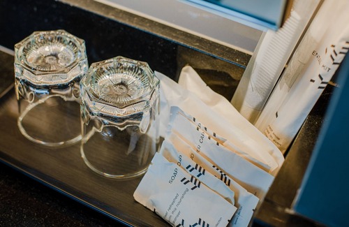 Nanai Road Hotel | Rak Elegant Hotel Patong