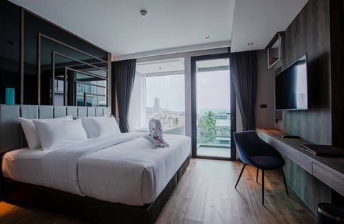 Nanai Road Hotel | Rak Elegant Hotel Patong