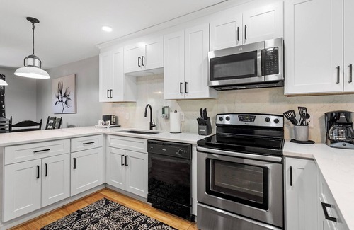 Northwest Raleigh Casa | Raleigh Retreat close to NCState, DWNTN and Rex