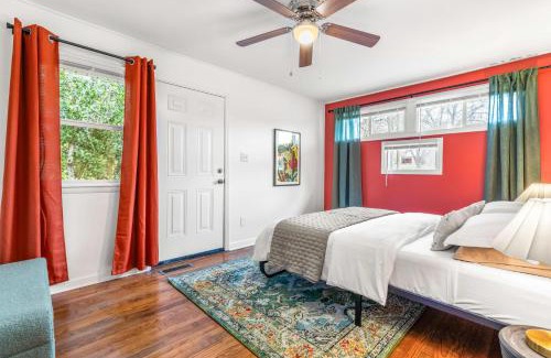 Cameron Village Casa | Raleigh's Most Wanted - Relax, Games, & Cozy Comfort