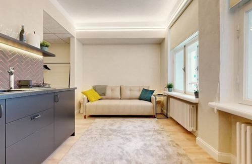 Old Town Apartamento | tARTuStays apartment full of art by Ralf Sannikov with WiFi and AC
