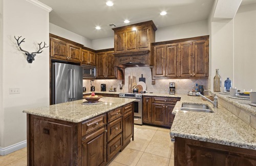 Horseshoe Bay West Casa | Golf Course | House | Fenced Yard