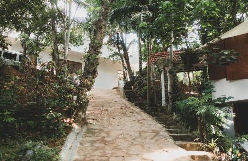 Bandaranayake Complejo | Rama Shala - Home of the flying Yogis