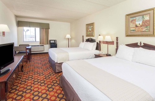 Bolingbrook Hotel | Ramada by Wyndham Bolingbrook