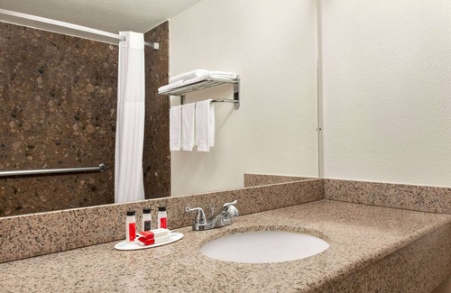 Pacific Hotel | Ramada by Wyndham Arcata