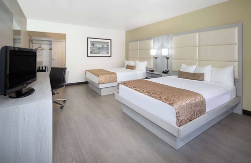 Burbank Hotel | Ramada by Wyndham Burbank Airport