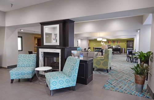 Burkburnett Hotel | Ramada by Wyndham Burkburnett / Wichita Falls