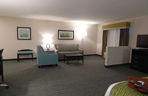 Burkburnett Hotel | Ramada by Wyndham Burkburnett / Wichita Falls