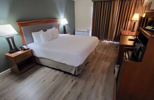 Humble Hotel | Ramada by Wyndham Houston Intercontinental Airport East