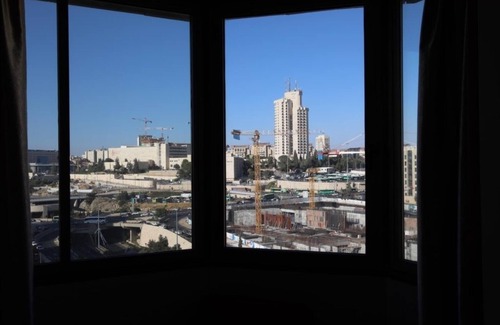Kiryat HaLeom Condominio | Ramada By Wyndham Jerusalem Hotel Private Suites 1 Bedroom Condo by RedAwning