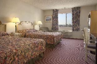 Wilshire Hotel | Ramada by Wyndham Los Angeles/Wilshire Center