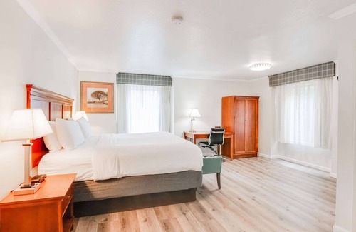 North Whisman Hotel | Ramada by Wyndham Mountain View