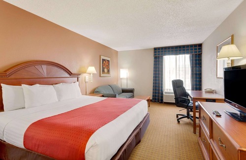 Provo Hotel | Ramada by Wyndham Provo