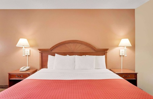 Provo Hotel | Ramada by Wyndham Provo