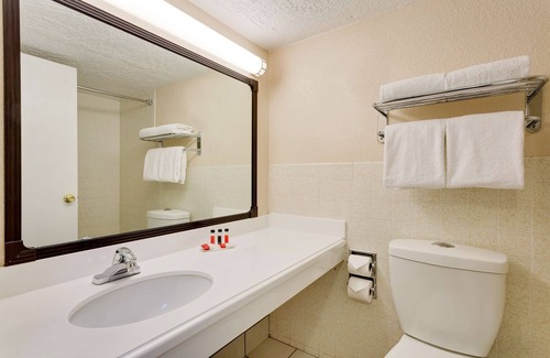 Provo Hotel | Ramada by Wyndham Provo