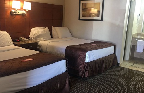 Rockville Centre Hotel | Ramada by Wyndham Rockville Centre