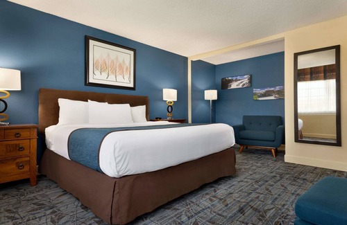 Spokane Hotel | Ramada by Wyndham Spokane Airport