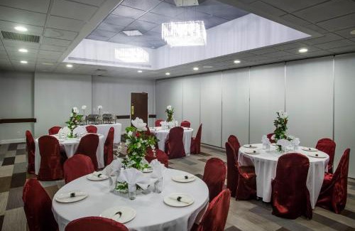 Barium Springs Hotel | Ramada by Wyndham Statesville