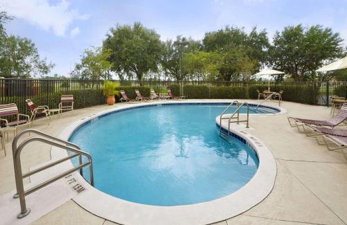 Airport North Hotel | Ramada by Wyndham Suites Orlando Airport- Free Airport Shuttle