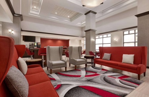 Airport North Hotel | Ramada by Wyndham Suites Orlando Airport