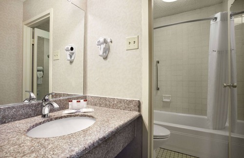 Sunnyvale Hotel | Ramada by Wyndham Sunnyvale/Silicon Valley