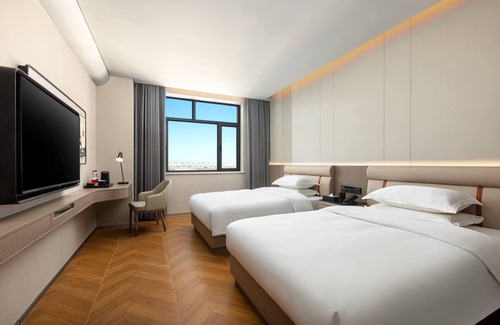 Midong District Hotel | Ramada by Wyndham Urumqi Midong