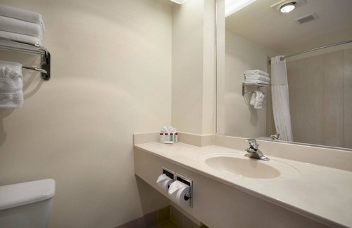 Williams Hotel | Ramada by Wyndham Williams
