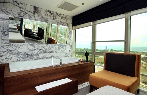 Balcova Hotel | Ramada Encore by Wyndham Izmir