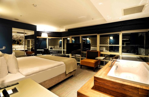 Balcova Hotel | Ramada Encore by Wyndham Izmir