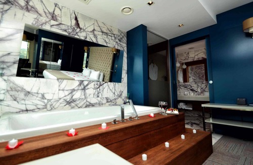 Balcova Hotel | Ramada Encore by Wyndham Izmir