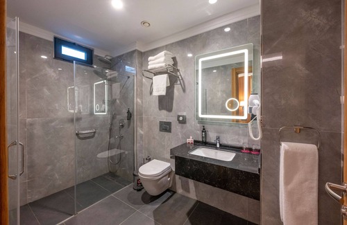 Sisli Hotel | Ramada Encore By Wyndham Istanbul Sisli