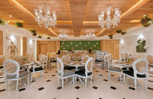 Lucknow Hotel | Ramada Plaza by Wyndham Lucknow